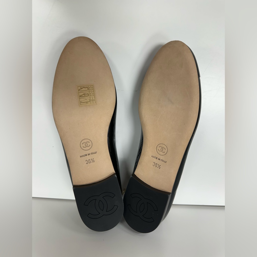 CHANEL Lambskin Patent Calfskin Cap Toe Ankle Chain Ballerina Flats in Black - Picture 8 of 13